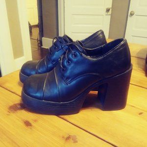 Lower East Side 90s Black Platform Oxfords Size 8